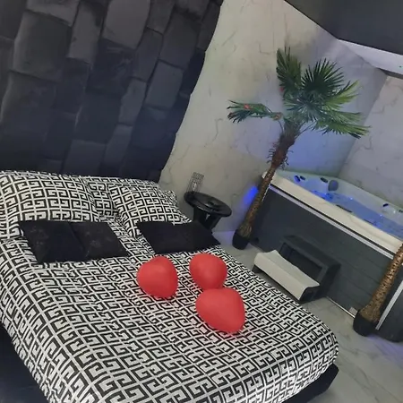 Love hotel Spanight34 *